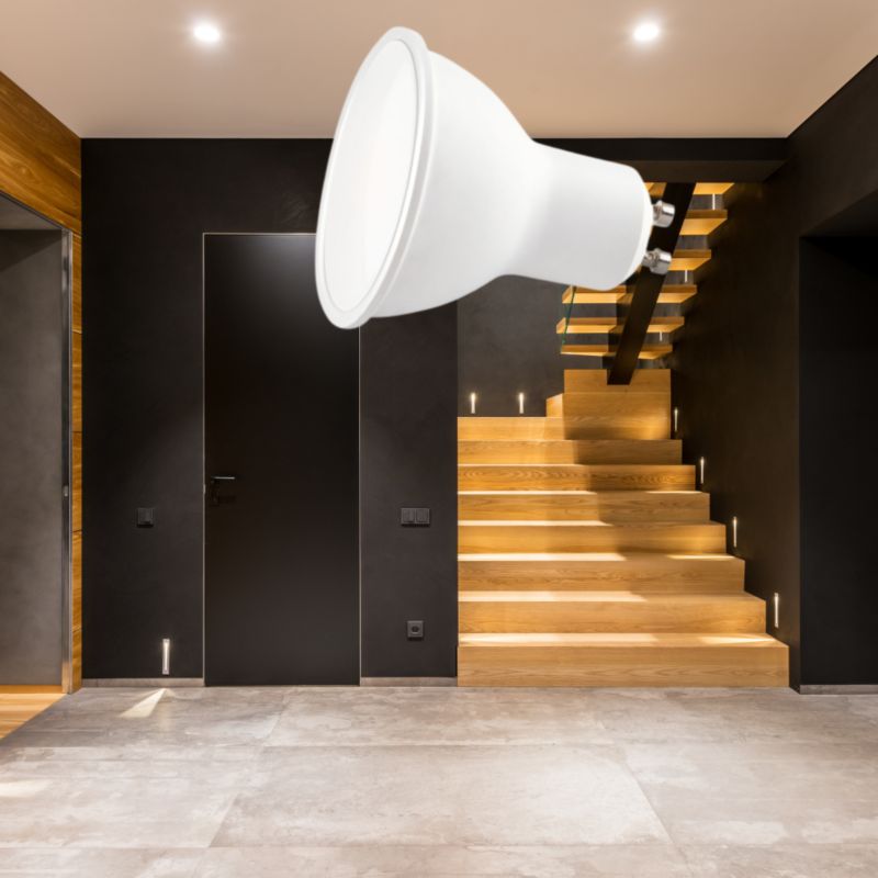 Żarówka LED GU10 8,5W 3000K 800lm Kobi LED2B ciepła energooszczędna 1 szt