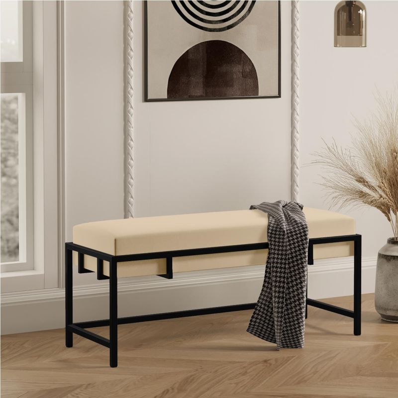 Ławka tapicerowana Bettso Lamo 100 cm nowoczesna w tkaninie royal velvet na czarnym stelażu jasnobeżowy 1szt.