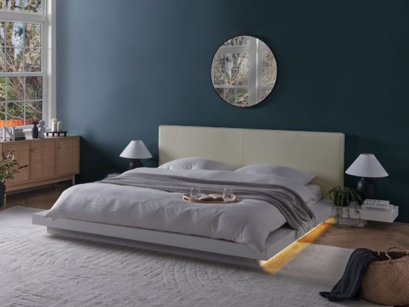 Łóżko z LED ekoskóra 180 x 200 cm białe Zen 1 szt.