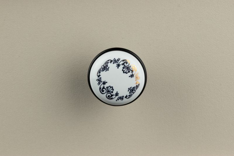 4 x Gałka meblowa okrągła czarna z ceramiką i wzorem retro 4 szt