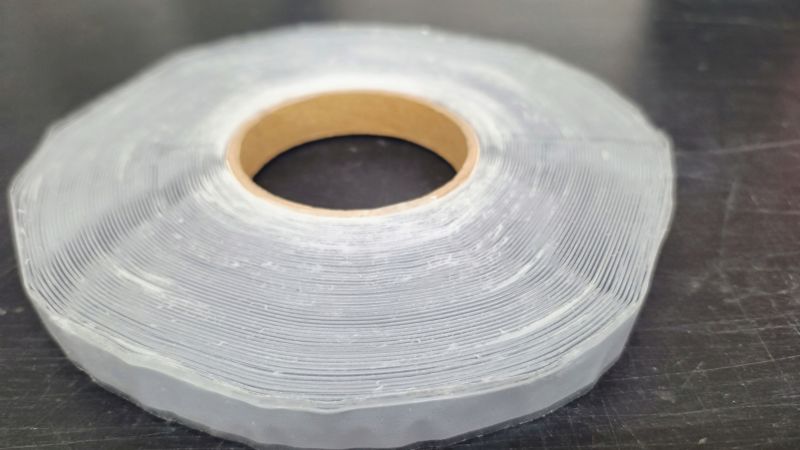 4ROOF Taśma butylowa IZOTAPE BUTYL 15mm 1mm 25mb DWUSTRONNA uszczelnia