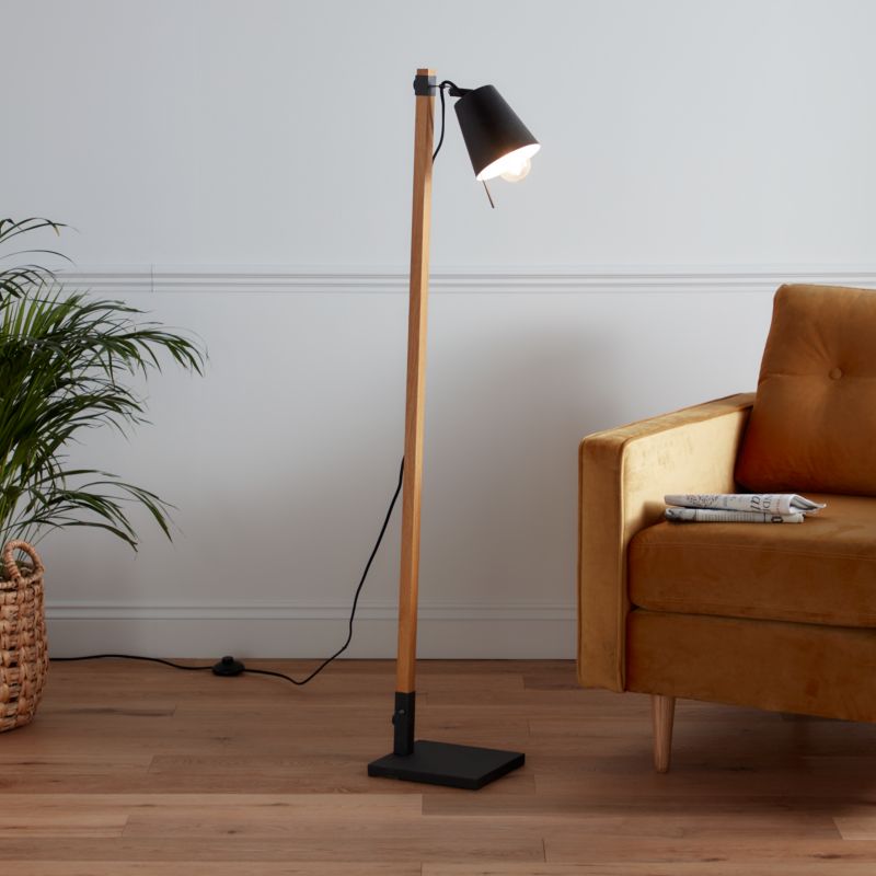 Lampy podłogowe stojące