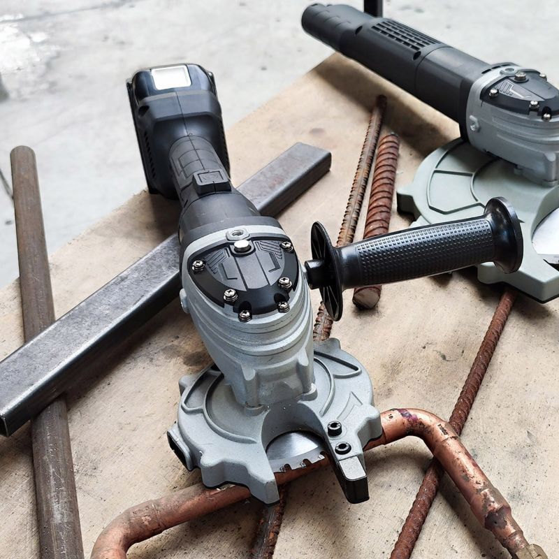 Akumulatorowa przecinarka do prętów zbrojeniowych GLOB TOOLS DC1030 z zestawem adapterów (Bosch, DeWalt, Millwaukee, Makita) 1 szt