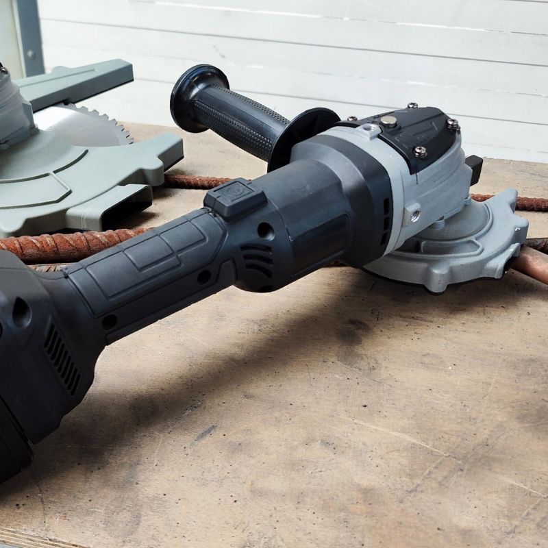Akumulatorowa przecinarka do prętów zbrojeniowych GLOB TOOLS DC1030 z zestawem adapterów (Bosch, DeWalt, Millwaukee, Makita) 1 szt