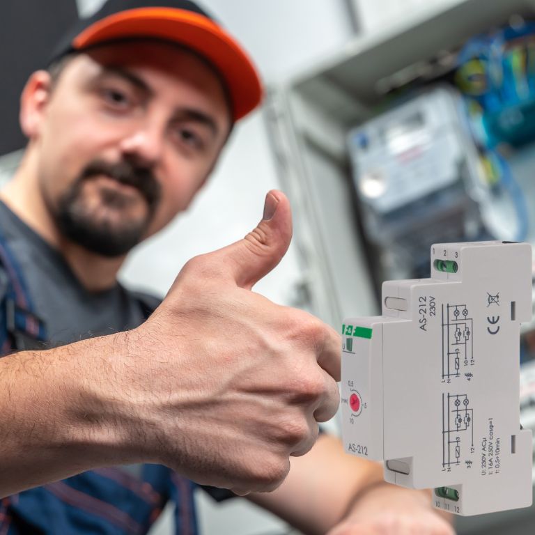 Automat Schodowy F&F As-212 16A 230V Ac Montaż Na Szynę Th35 1 Szt