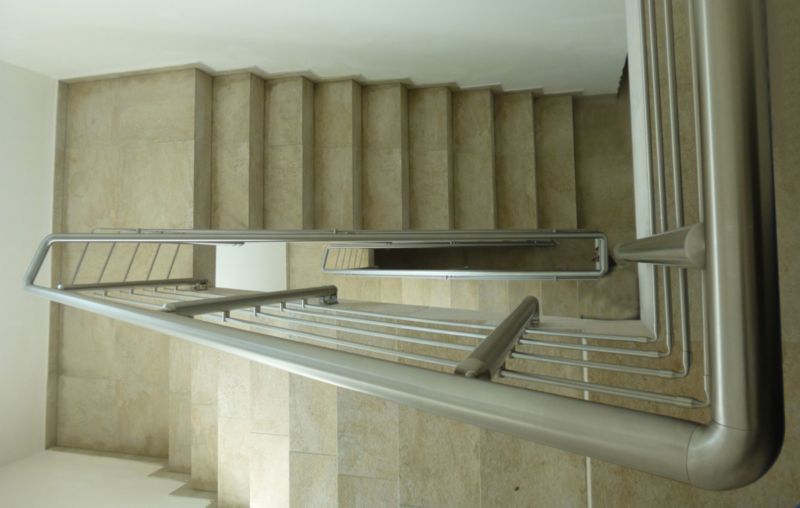 Balustrada nierdzewna schodowa AVIS, barierka ze stali nierdzewnej 4 x fi12 mm długość 2,5 m