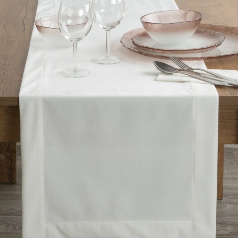 Bieżnik MELINDA Eurofirany 40 x 140 cm biały welwetowy z ozdobną listwą 1 szt.