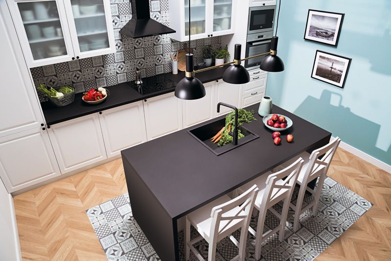 Blat laminowany GoodHome Berberis 3,8 x 62 x 300 cm super mat czarny