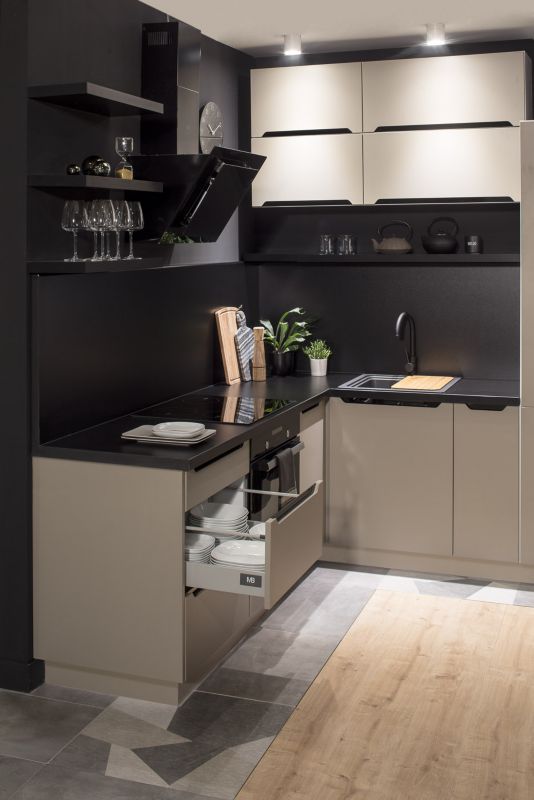 Blat laminowany GoodHome Berberis 3,8 x 62 x 300 cm super mat czarny