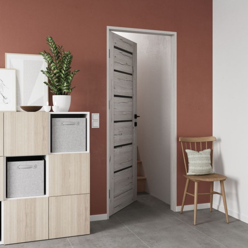 Drzwi pokojowe Fortia Toreno silver 80 prawe slim czarna szyba
