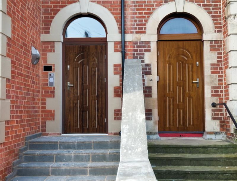 Drzwi zewnętrzne O.K. Doors Azzuro 90 prawe złoty dąb