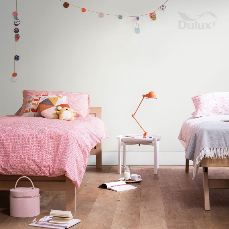 Farba plamoodporna Dulux EasyCare nieskazitelna biel 9 l