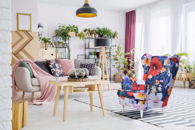 Fotel uszak do salonu z podnóżkiem Family Meble ARI PRINT musztarda 1szt