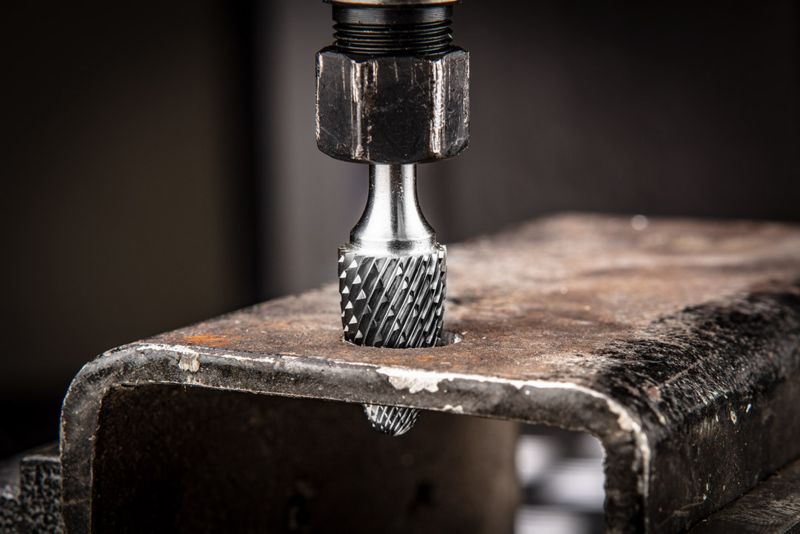 Frez do metalu GRAPHITE typ F (ostrołukowy zaokrąglony), 6 x 18 mm, trzpień 6 x 45 mm 1 szt