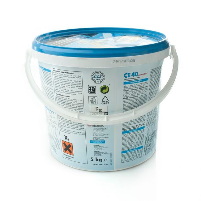 Fuga elastyczna Ceresit CE 40 Aquastatic srebrna 5 kg