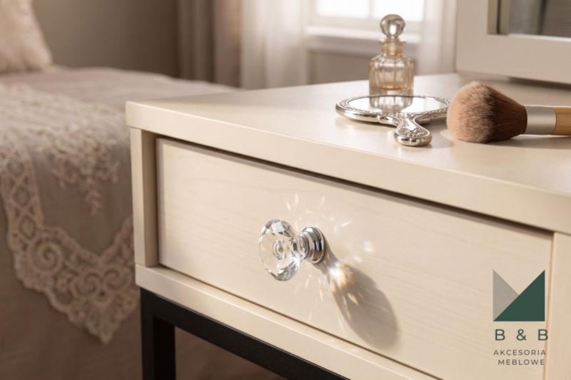 Gałka meblowa B&B okrągła Diament srebrna 1 szt