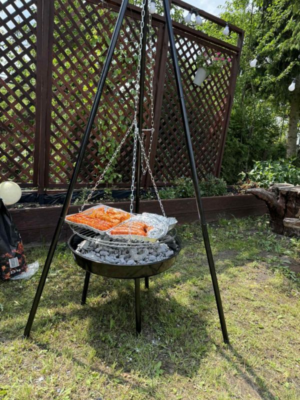 Grill trójnóg Bauhus palenisko ogrodowe węglowy wiszący regulowany 1 szt.