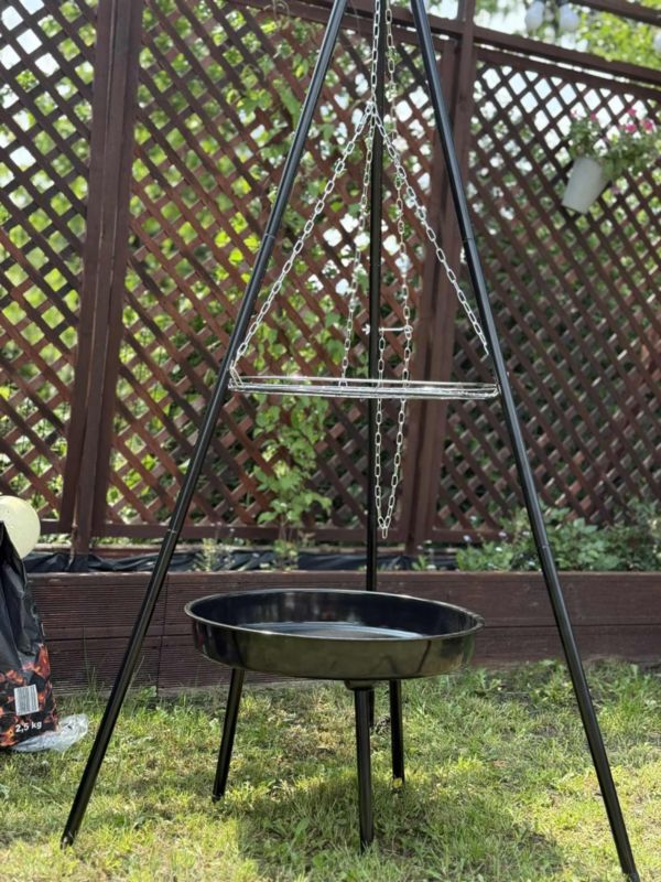Grill trójnóg Bauhus palenisko ogrodowe węglowy wiszący regulowany 1 szt.