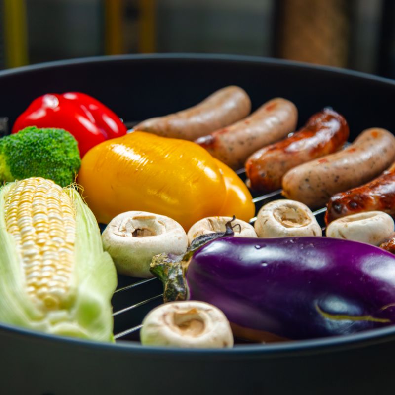 Grill węglowy z wędzarnią