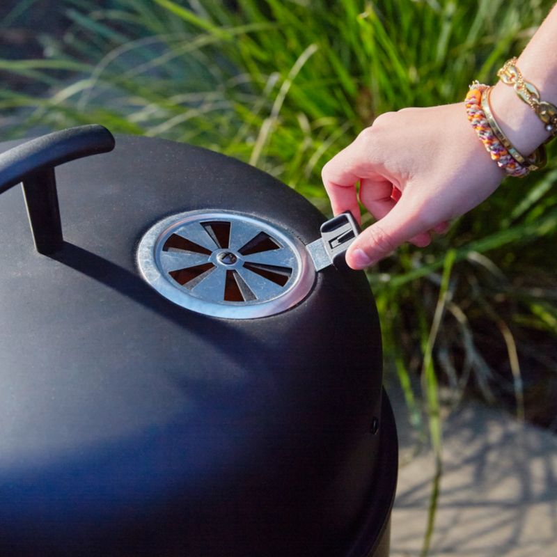 Grill węglowy z wędzarnią