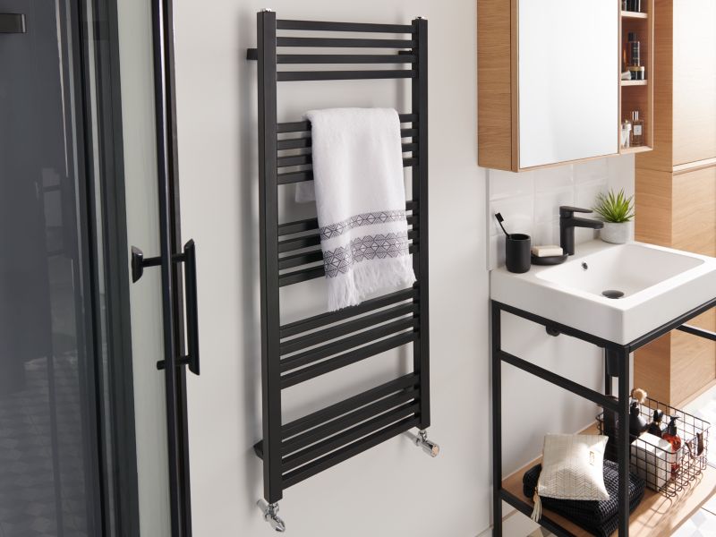 Grzejnik łazienkowy GoodHome Duala 105 x 45 cm czarny