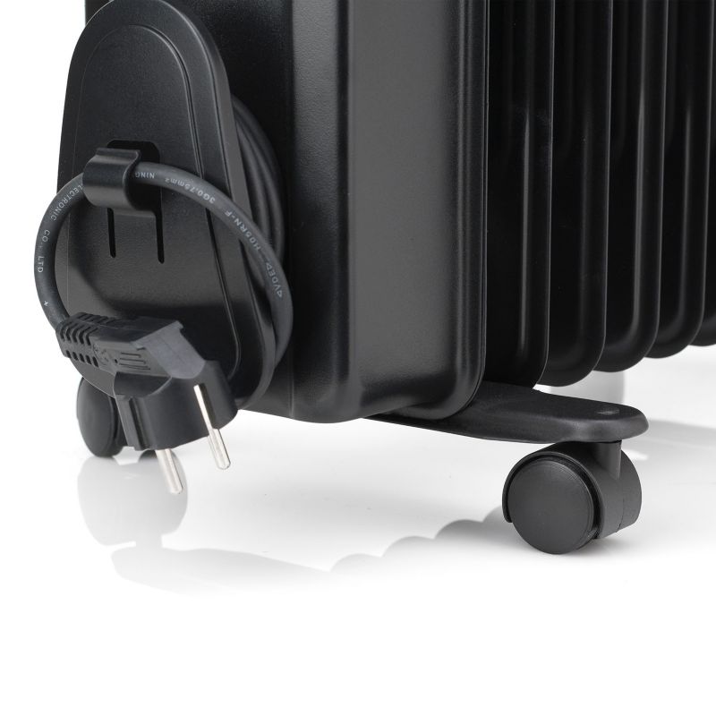 Grzejnik olejowy Black+Decker 1500W BXRA, czarny, termostat, światełko, kółka, 1 szt.