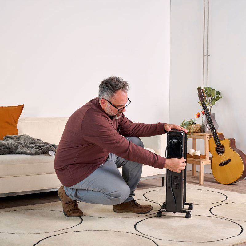 Grzejnik olejowy Black+Decker 2500W 3 poziomy grzania LED 11 elementów czarny 1 szt.