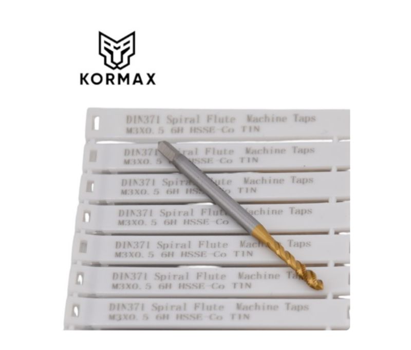 Gwintownik maszynowy skrętny Kormax M3 HSSE-Co TIN DIN371 6H (SA512003TIN) - 1 szt.