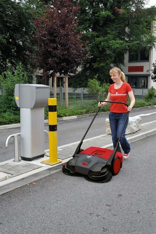 Haaga 677 Zamiatarka Elektryczna Akumulatorowa Ręczna Prowadzona Urządzenie Sprzątające System Turbo 77Cm 1 Szt.