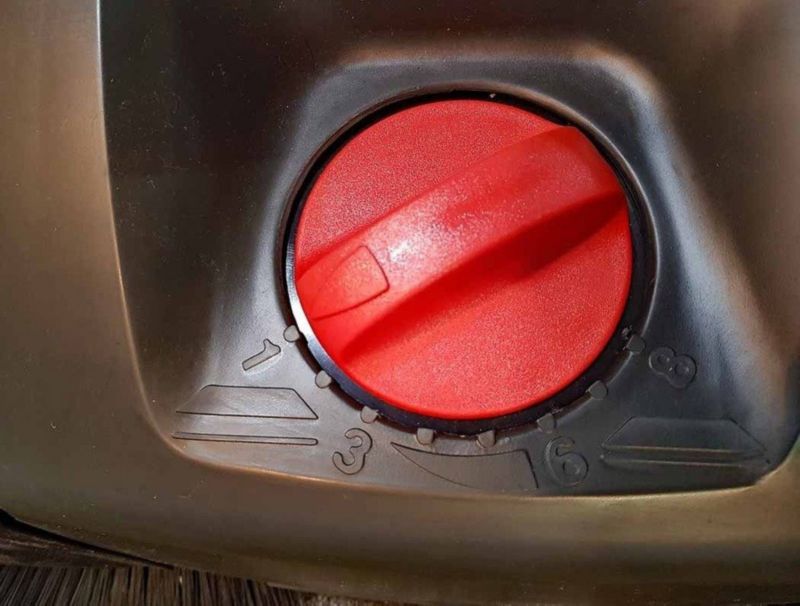 Haaga 677 Zamiatarka Elektryczna Akumulatorowa Ręczna Prowadzona Urządzenie Sprzątające System Turbo 77Cm 1 Szt.