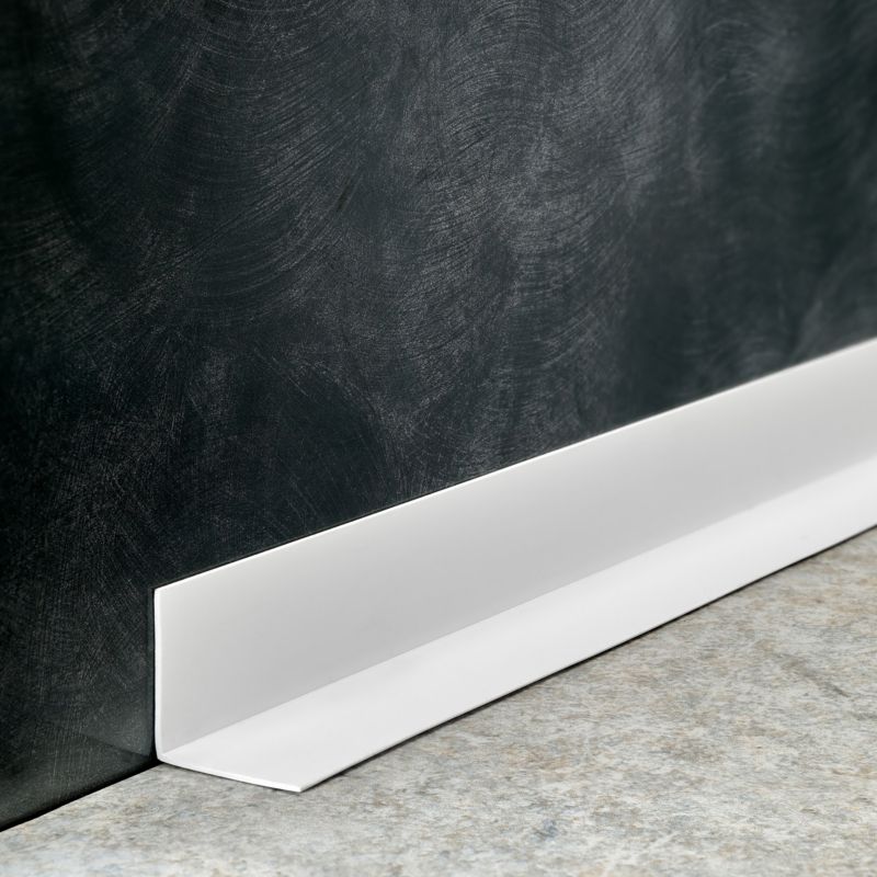 Kątownik twardy PCV 50x50mm, QUEST samoprzylepny, klejony po zewnętrznej stronie, ozdobny profil L kątowy, KTZ, biały, 1.5m