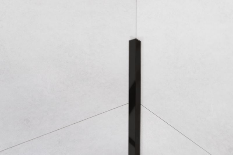 Kątownik wykończeniowy wewnętrzny L Lambro czarny połysk 1cm x 1cm x 270cm 1 szt.