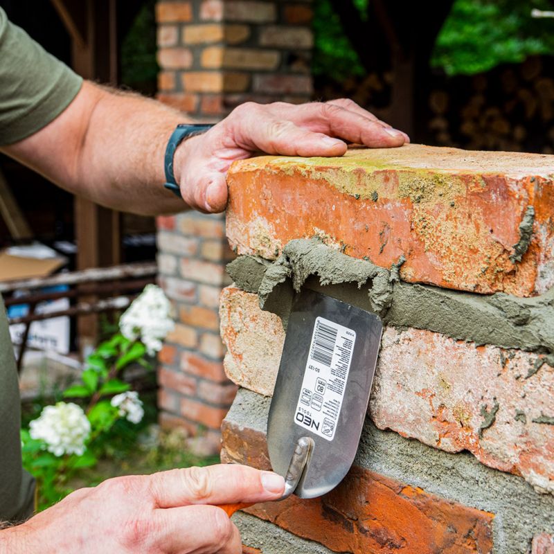 Kielnia sztukatorska NEO TOOLS podkówka, 120 mm, uchwyt dwumateriałowy 1 szt.