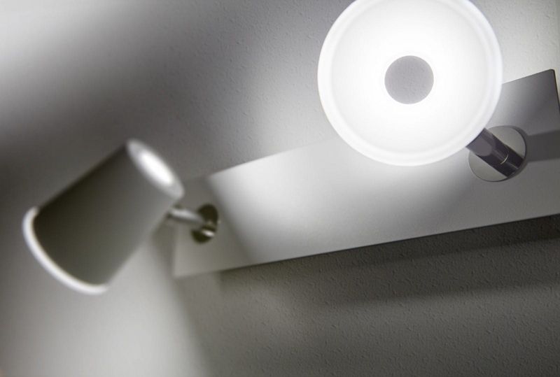 Trio Narcos bílé LED nástěnné svítidlo 6W 3000K 550 lm IP20 rozměry: 28,5 x 28,5 cm - 1 ks.
