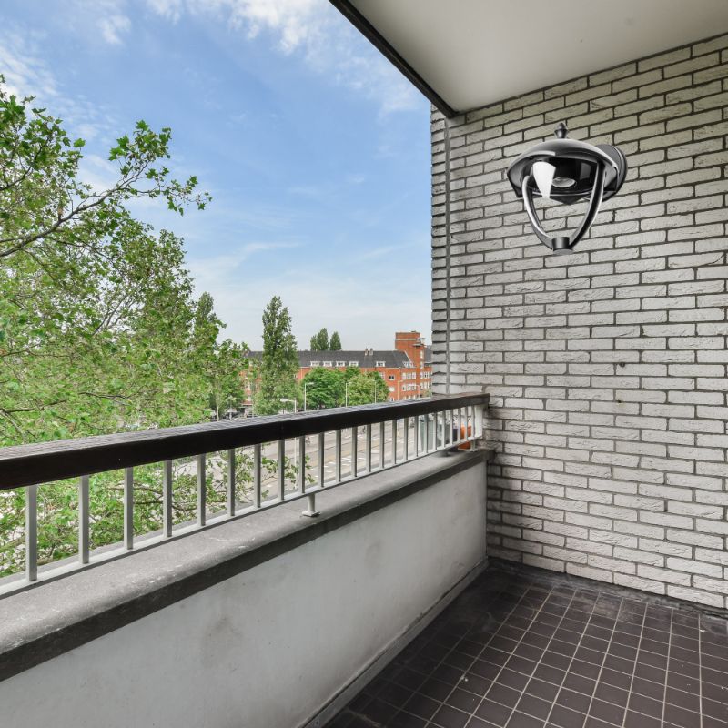 Kinkiet GTV Grande czarny dolny prosty aluminium E27 IP54 60W 1 szt