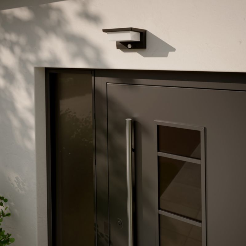 Kinkiet solarny GoodHome 630 lm 5000 K z czujnikiem ruchu