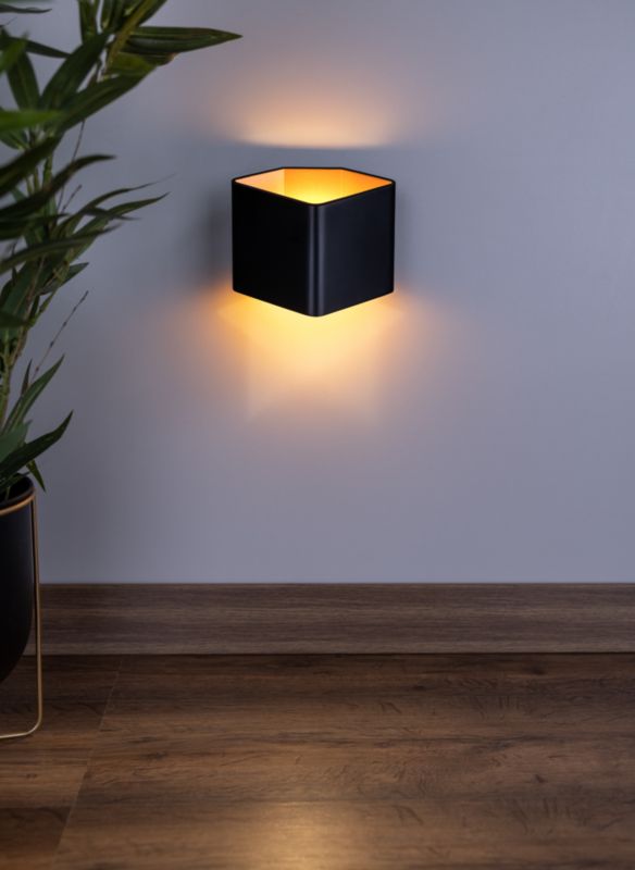 Kinkiet SPOT Light  1xLED 6W Połączenie Czerni z Akcentem Złota, Polski Producent, 1 szt.
