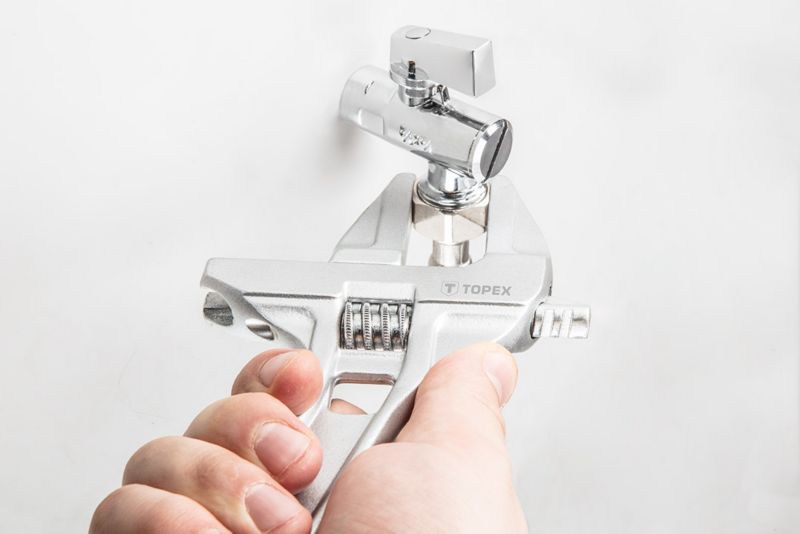 Klucz nastawny Topex aluminium 200 mm zakres 0-70 mm