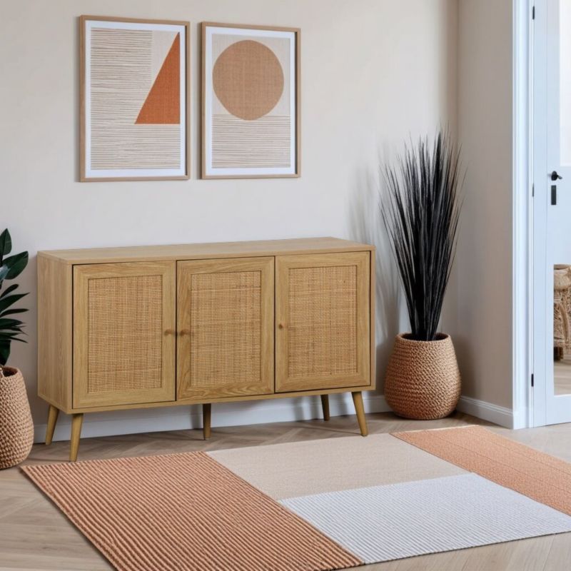 Komoda Ballo INTESI, boho dřevěná komoda s ratanovými čely na nožičkách, 115 cm, do obývacího pokoje, 1 ks.