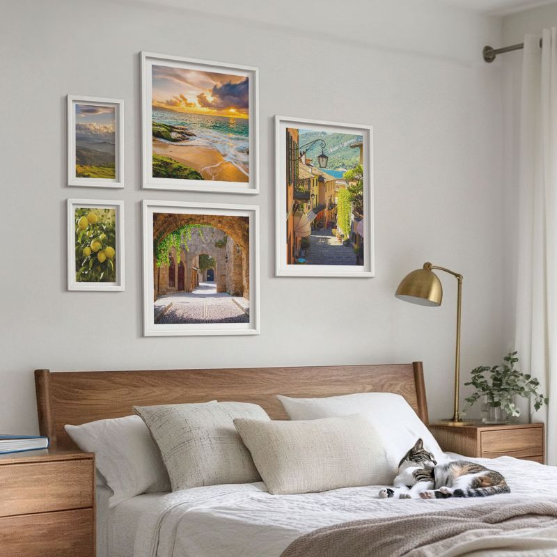 Komplet 5 Obrazów ArtPrintCave (2x50x50+2x20x30+40x60cm) Biała rama Malownicze uliczki morza plaża 1 kpl.