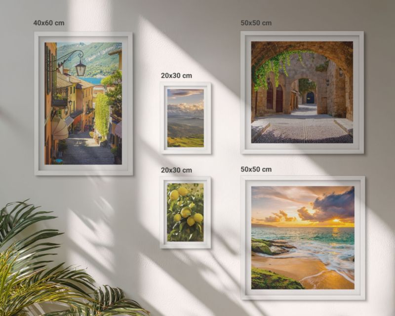 Komplet 5 Obrazów ArtPrintCave (2x50x50+2x20x30+40x60cm) Biała rama Malownicze uliczki morza plaża 1 kpl.