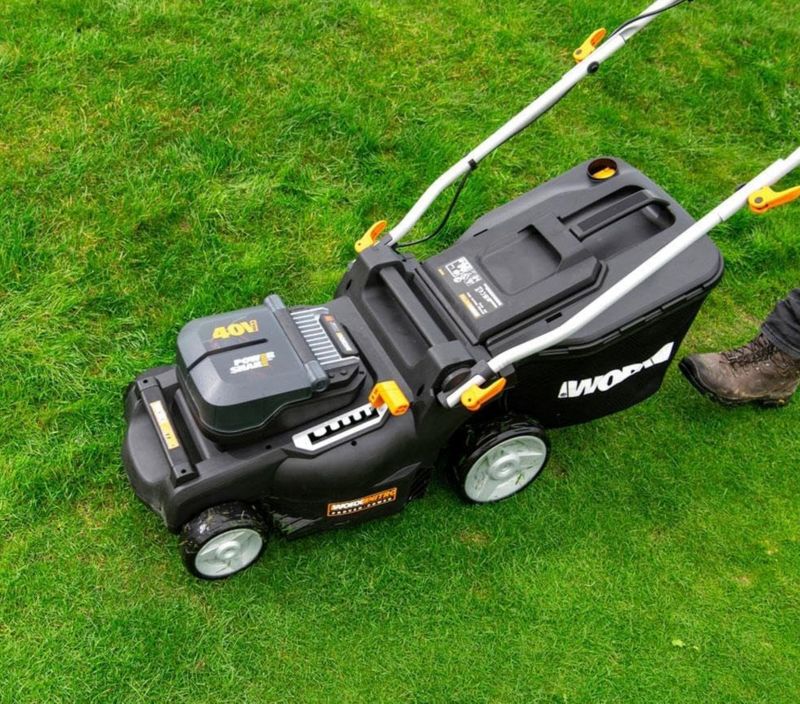 Kosiarka akumulatorowa WORX WG737E 2x4Ah 40V 37CM 1 szt.