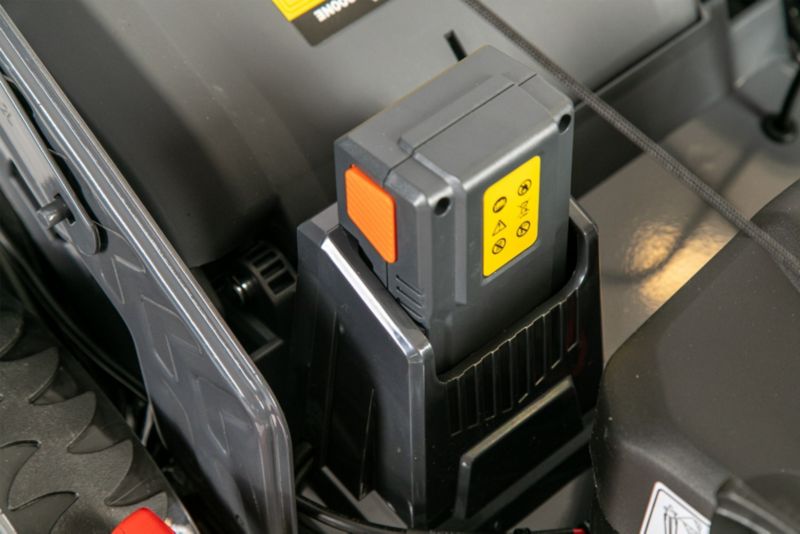 Kosiarka spalinowa z napędem Greenso KS51-L200NE elektryczny rozruch 51 cm Loncin 4,55 KM