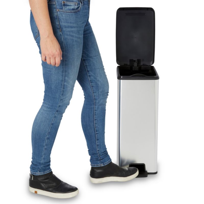 Kosz na śmieci Cooke&Lewis plastikowy z pedałem 40 l srebrny