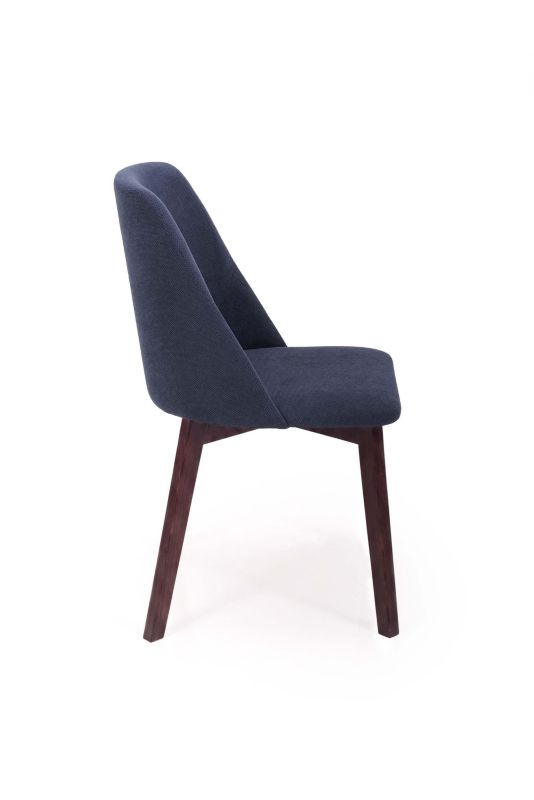 Chairline COLIN 1 čalouněná židle, nohy ořech tmavě modrá, 1 ks.