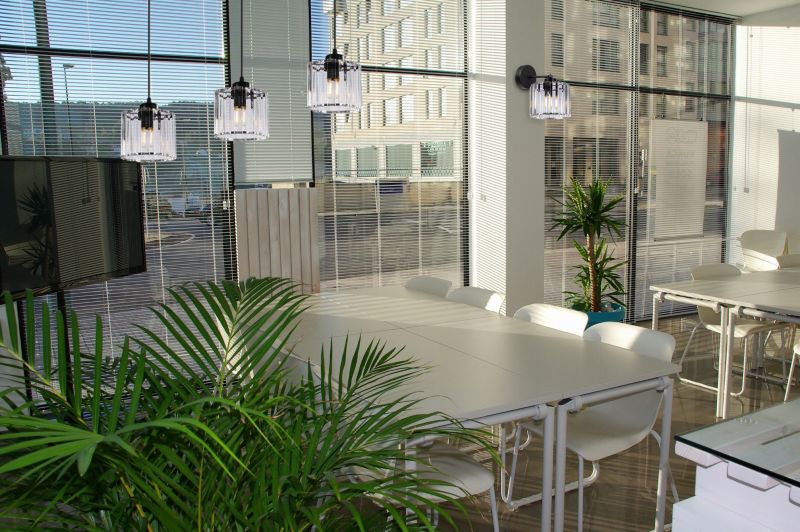 Lampa ścienna kinkiet prosty Light Home LH Holdi 1x E27 60W klosz szklany bezbarwny 14cm 1szt.