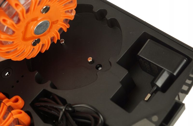 Lampa FEINZ Ostrzegawcza Błyskowa Kogut Led Dysk Flara Akumulator Homologacja 2L 1 szt.