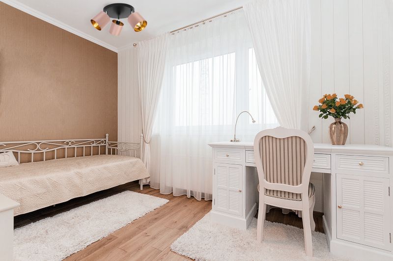 Lampa sufitowa wisząca kinkiet Light Home LH Gama 3x E27 60W łososiowy/złoty 1szt.