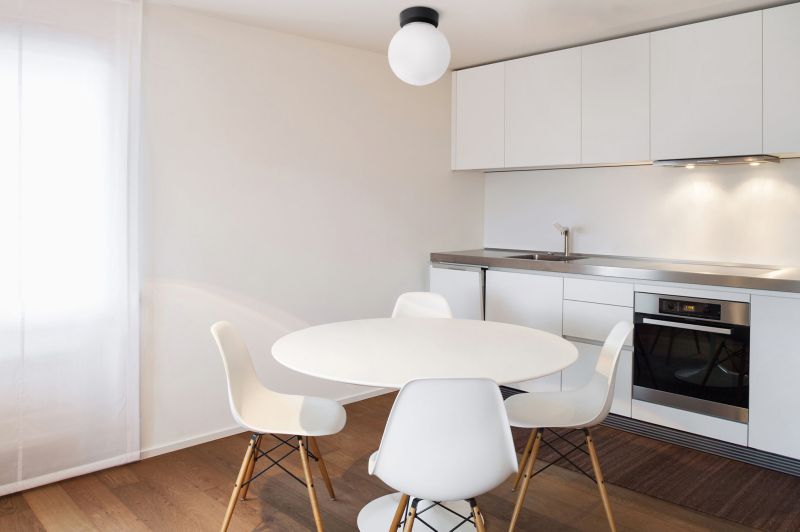 Lampa sufitowa wisząca Light Home LH Alta 1x E14 40W biały/chrom 1szt.