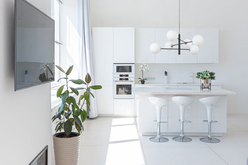 Lampa sufitowa wisząca Light Home LH Venice 6x E14 40W czarny/chrom klosz biały 1szt.